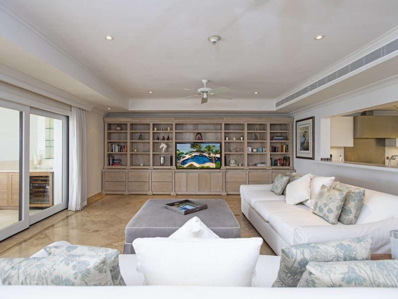 Sandy Cove 301 - beachfront , Beachfront villas Barbados , Prospect , Sandy Cove , St James , West Coast Barbados 