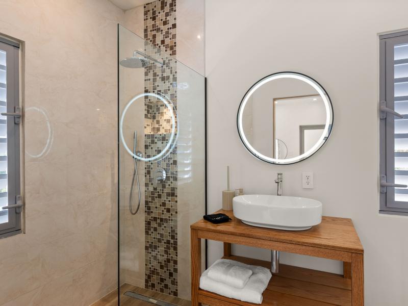 Villa Moonridge , Nonsuch Bay 