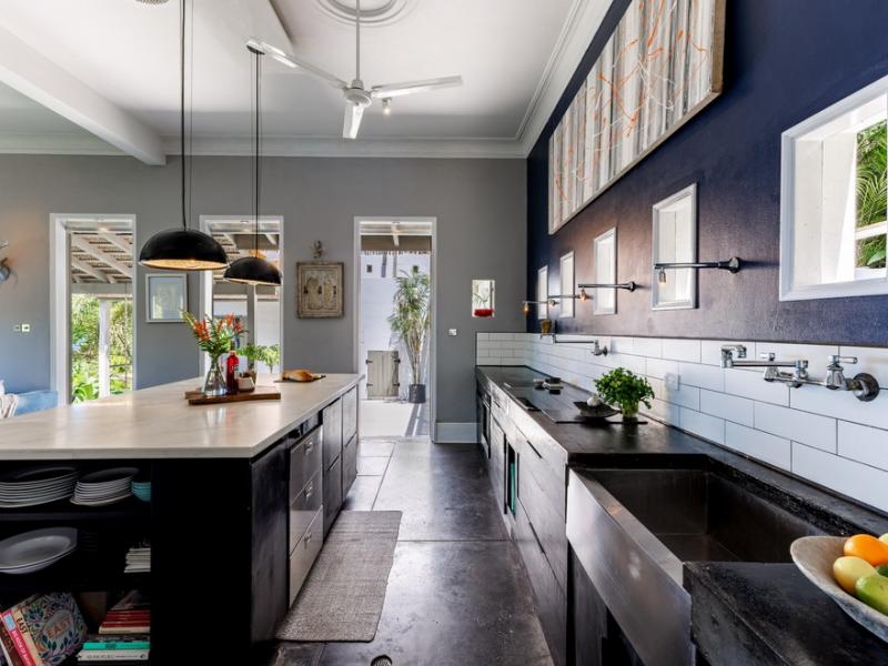 Nirvana. Tortola , Tortola 