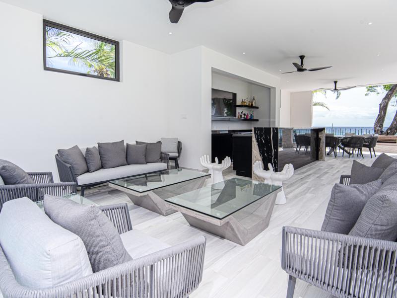 Villa Onyx , Beachfront villas Barbados , St Peter , West Coast Barbados 