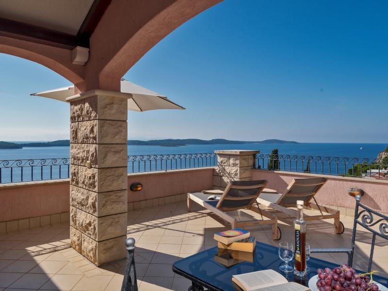 Villa Terra Rossa , Hvar 