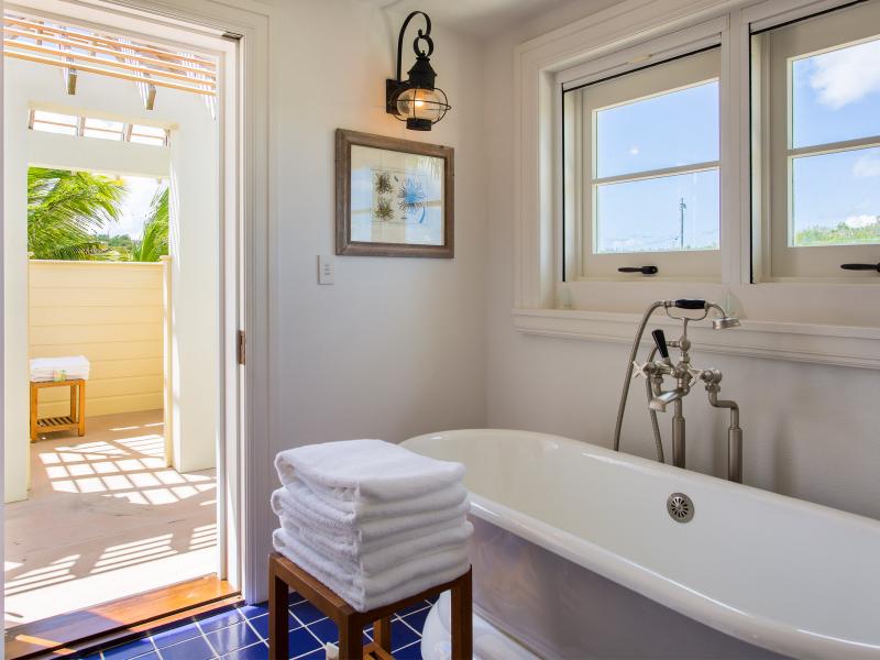 Villa Santosha , Long Bay 