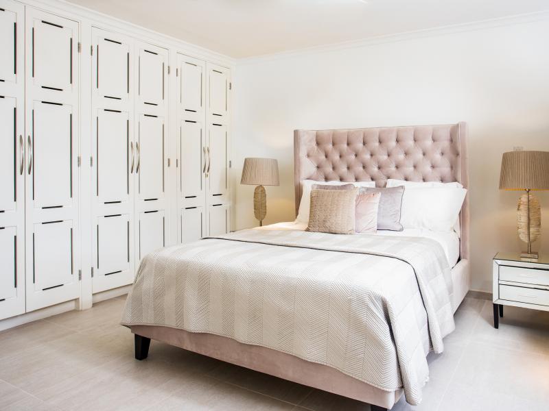 The One at The St James - Beachfront Apartment , Beachfront villas Barbados , Paynes Bay , St James 