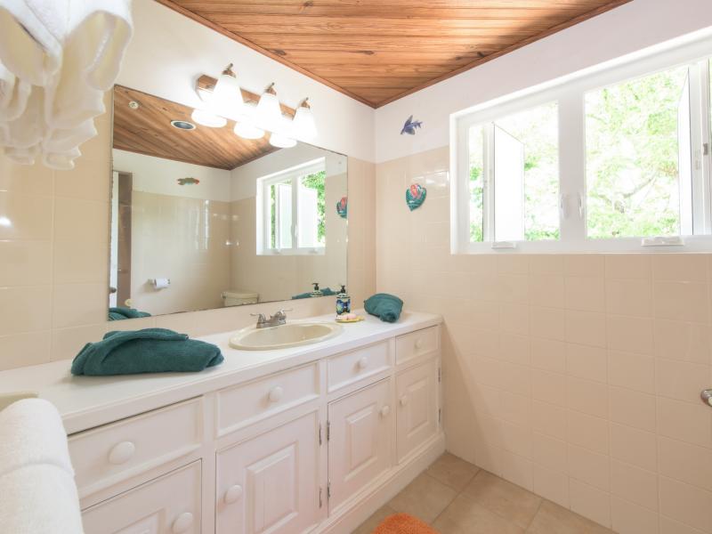 Villa Bimiti , Mount Irvine 