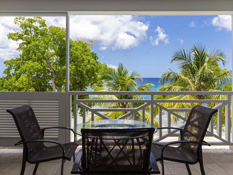 Waterside 303 , Beachfront villas Barbados , Paynes Bay , St James , Waterfront villas Barbados , West Coast Barbados 