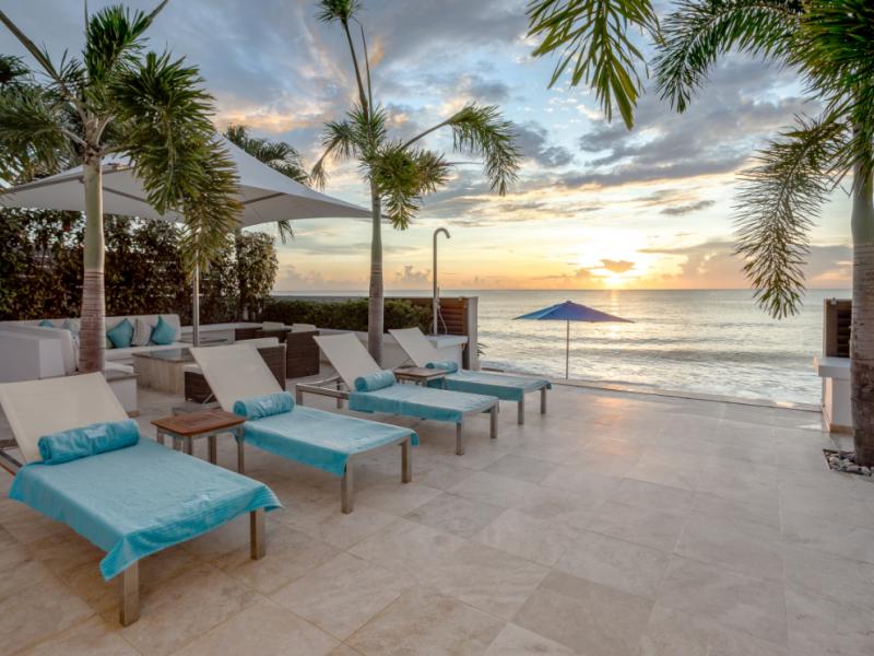 Dolphin Beach House - beachfront , Beachfront villas Barbados , Fitts Village , St James , West Coast Barbados 