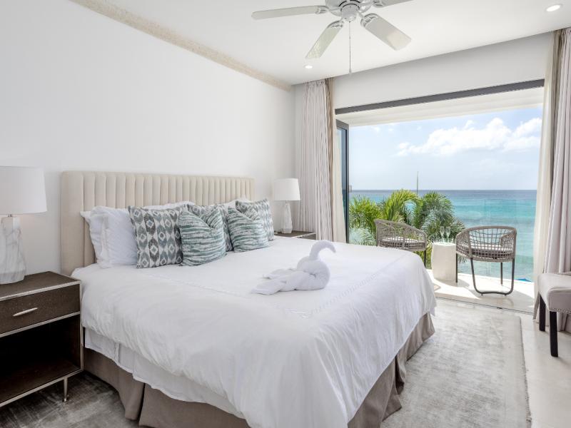 Dolphin Beach House - beachfront , Beachfront villas Barbados , Fitts Village , St James , West Coast Barbados 
