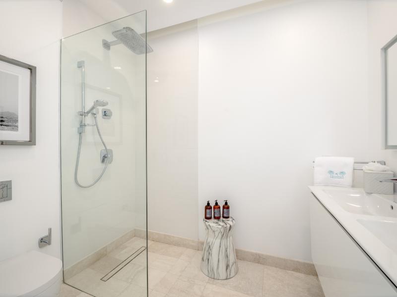 Dolphin Beach House - beachfront , Beachfront villas Barbados , Fitts Village , St James , West Coast Barbados 