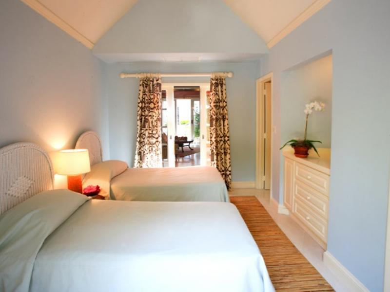 Serendip Cove Private Estate , Lyford Cay , Nassau 