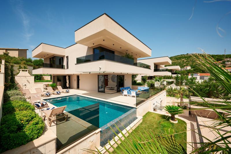 Villa Lucy.Plum